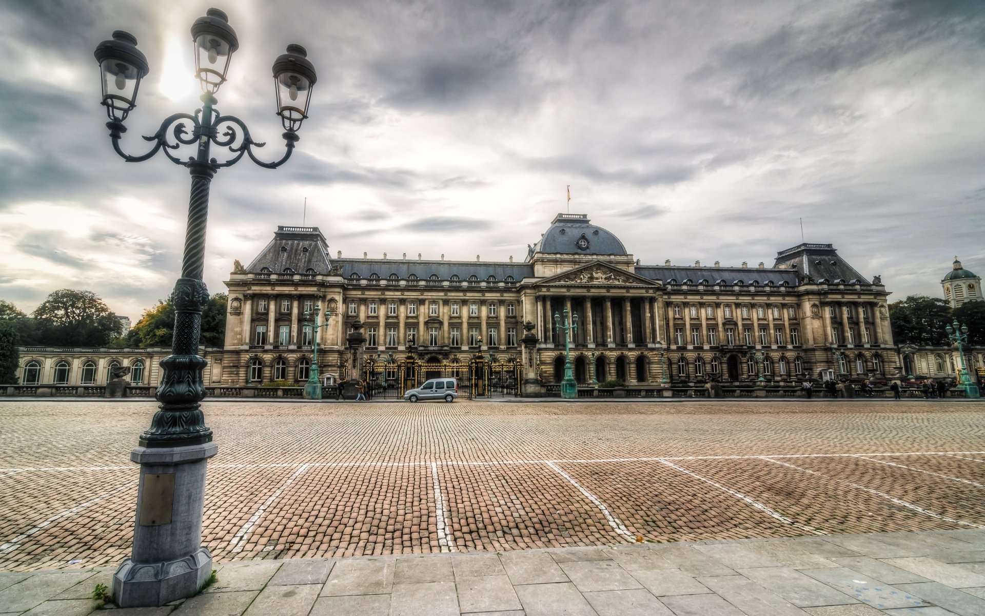 royal-palace-of-brussels 6
