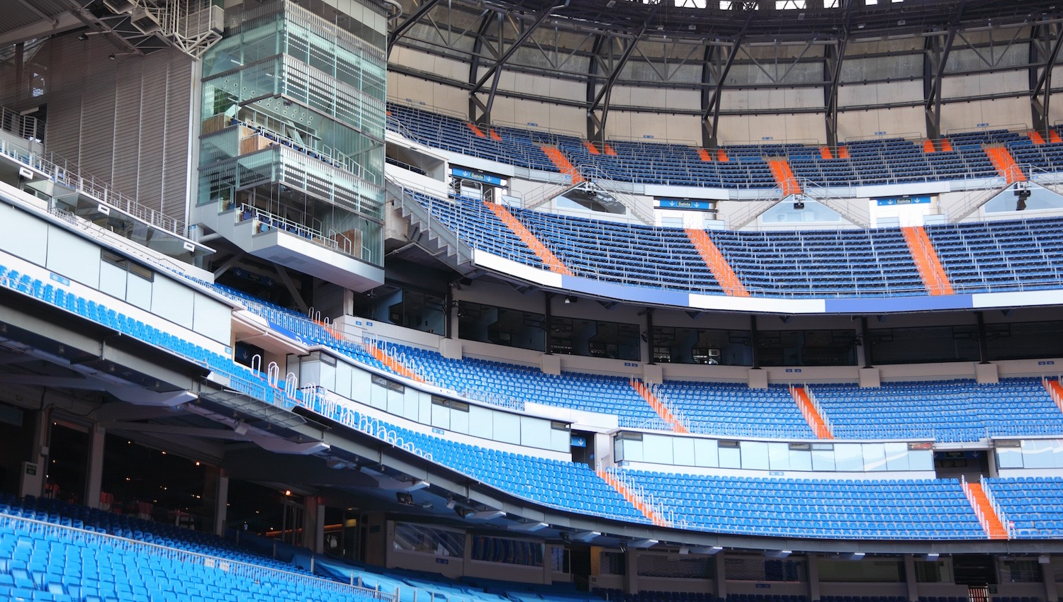 Fasilitas di Stadion Santiago Bernabéu 1