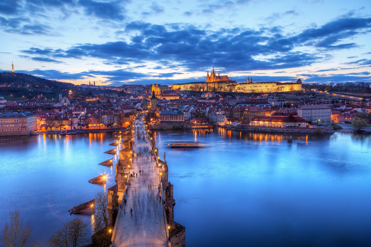 Legenda Jembatan Charles di Praha