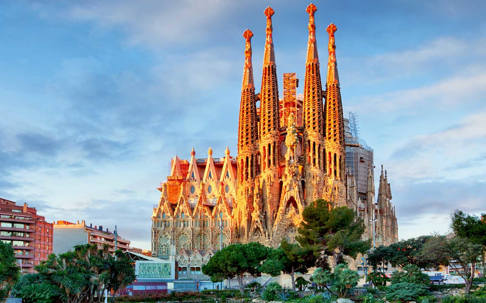 La Sagrada Familia Barcelona, Wisata Rohani Paling Fenomenal di Spanyol