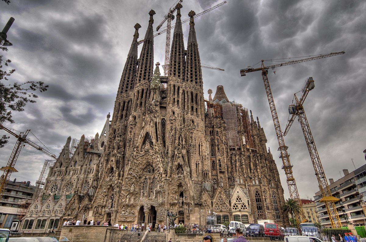La Sagrada Familia, Sebuah Karya seni Yang Tak Kunjung Usai