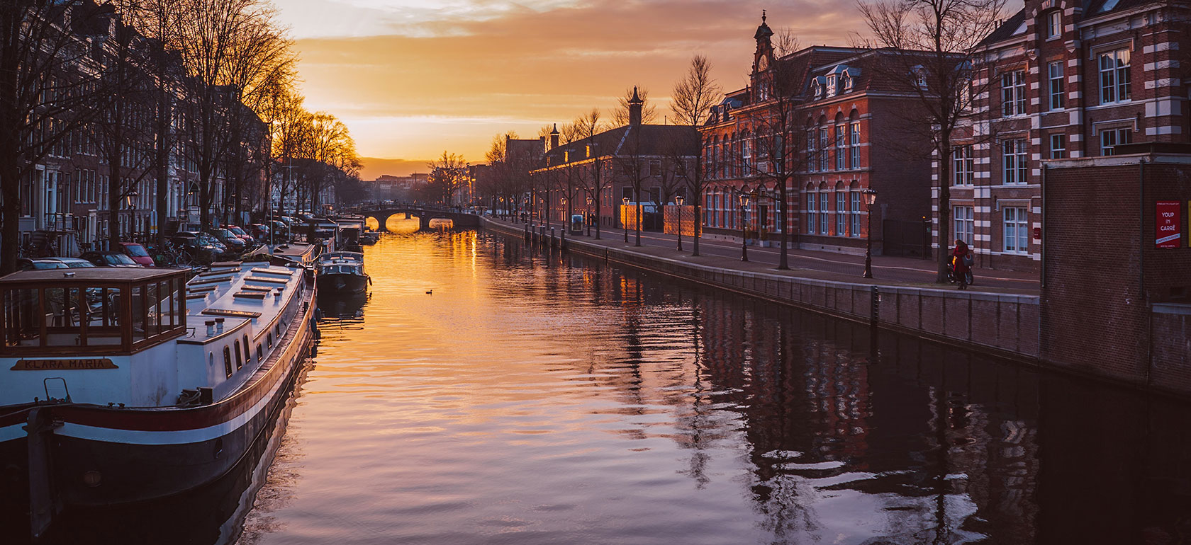 Amsterdam Canal Cruise, Wahana Terbaik Menikmati Pesona Amsterdam