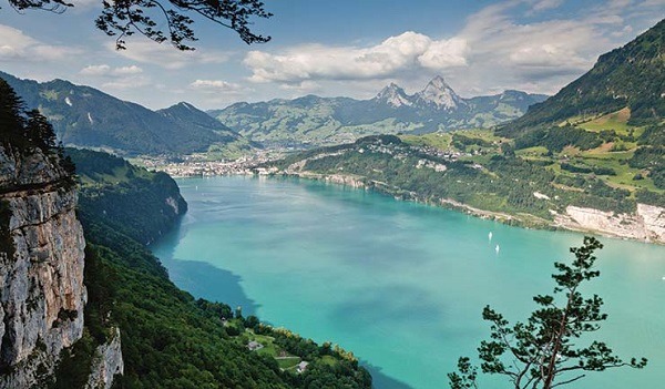 Danau Lucerne di Swiss, Danau Eksotis dengan Empat Aliran