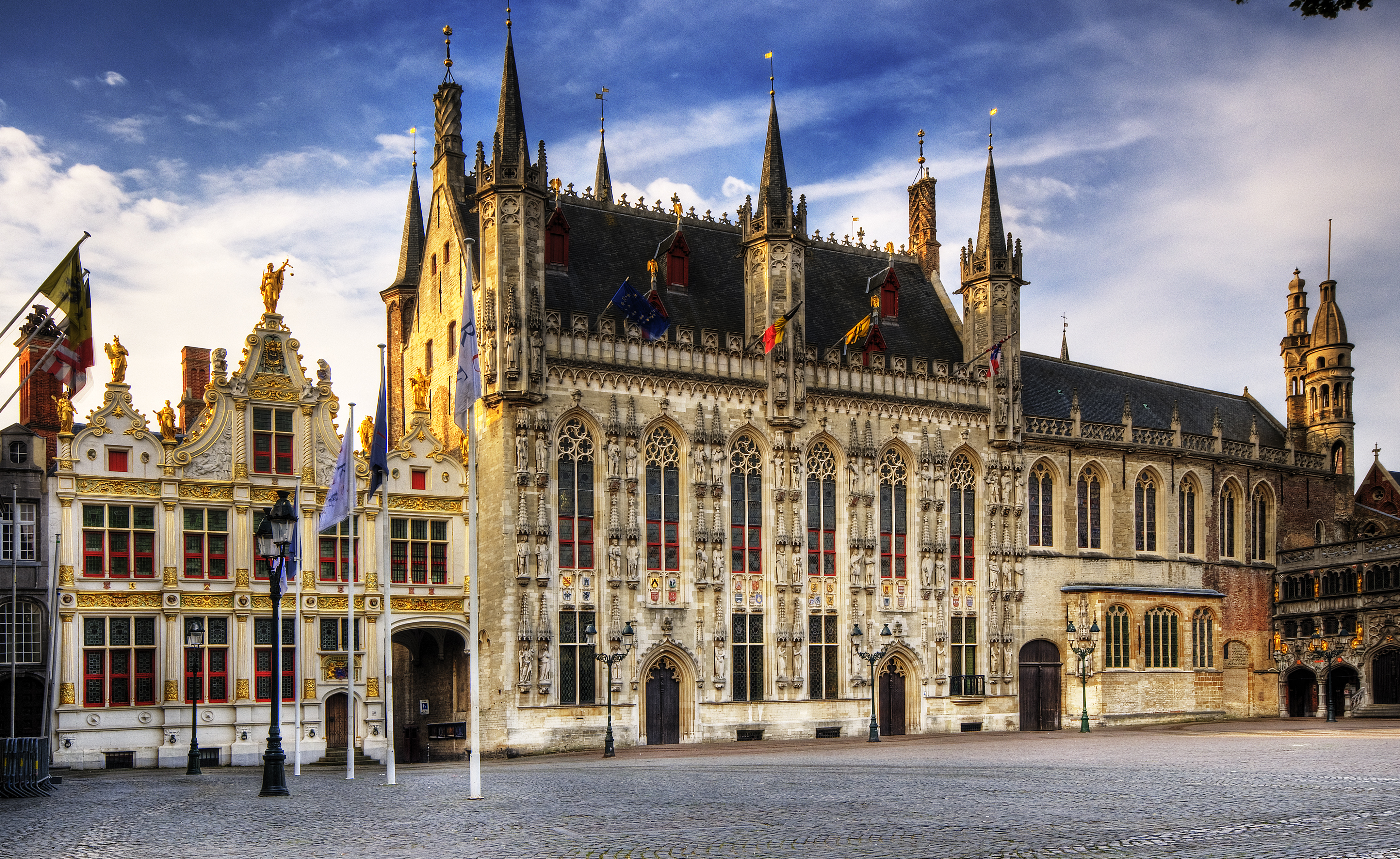 City Hall Bruges (Stadhuis), Bangunan Bersejarah Sekaligus Landmark Kota Bruges