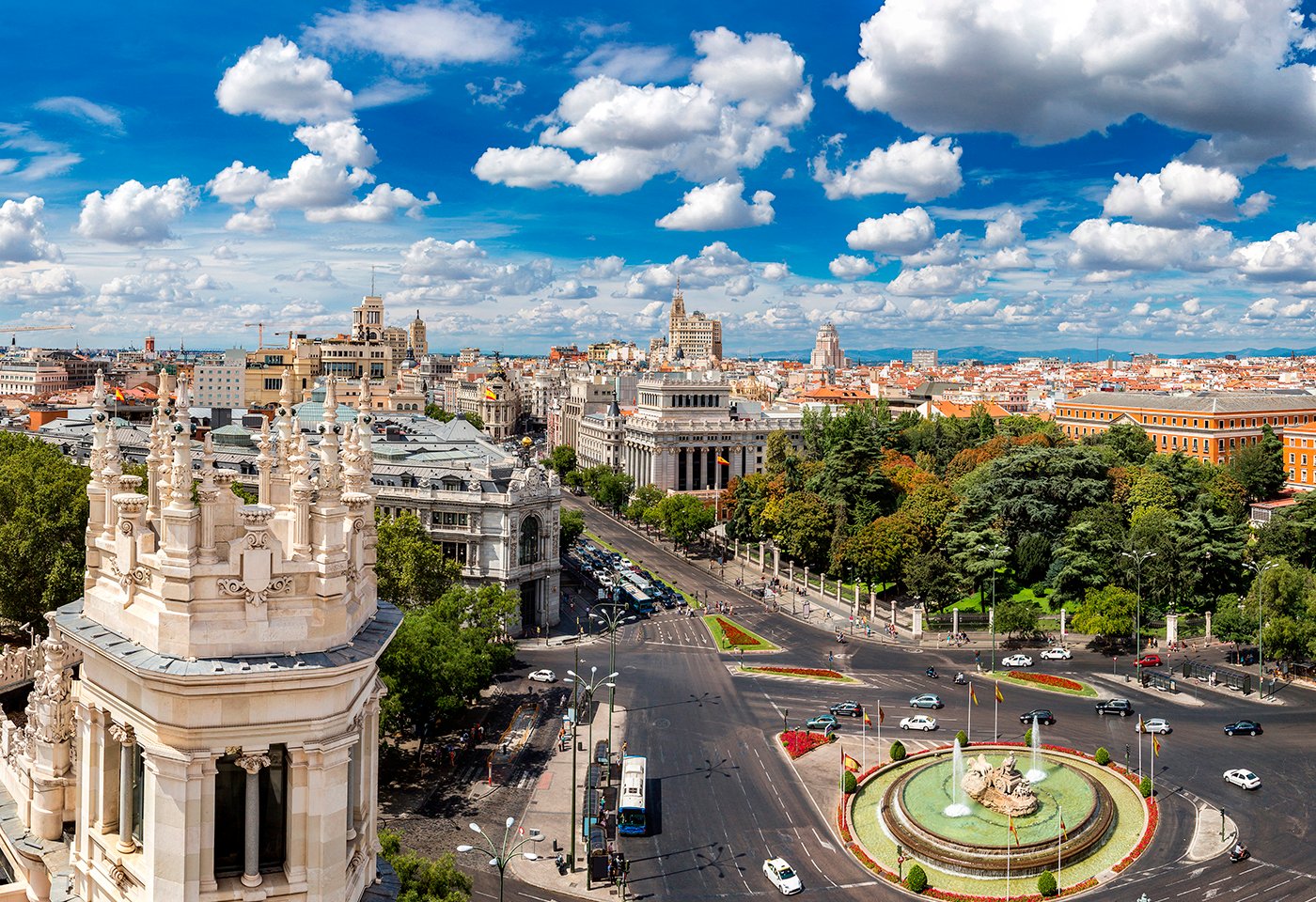 Plaza de Cibeles, Alun-Alun Ikonik Dengan Air Mancur Paling Terkenal Di Madrid
