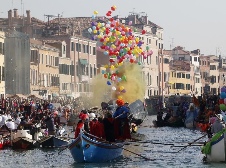Karnaval Venesia, Italia
